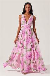 10+ Gorgeous Floral Dresses Perfect for Your Bridal Shower